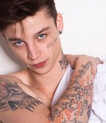 ASH STYMEST - ENGLISH MALE MODEL 62cec4842169d.jpg