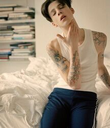 ASH STYMEST - ENGLISH MALE MODEL 62cec4af53a25.jpg