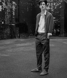 ASH STYMEST - ENGLISH MALE MODEL 62cec4b2a70f8.jpg
