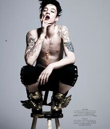 ASH STYMEST - ENGLISH MALE MODEL 62cec4c301349.jpg