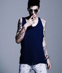 ASH STYMEST - ENGLISH MALE MODEL 62cec4c826691.jpg