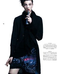 ASH STYMEST - ENGLISH MALE MODEL 62cec4cb4c43f.jpg