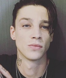 ASH STYMEST - ENGLISH MALE MODEL 62cec4d36729a.jpg