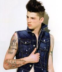 ASH STYMEST - ENGLISH MALE MODEL 62cec4e7b6783.jpg
