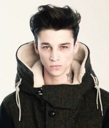 ASH STYMEST - ENGLISH MALE MODEL 62cec4efb6ec4.jpg