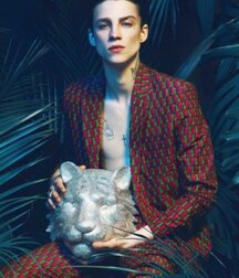 ASH STYMEST - ENGLISH MALE MODEL 62cec4f32e0f6.jpg