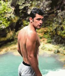 SEAN O’PRY - AMERICAN MODEL 62d159553ea10.jpg