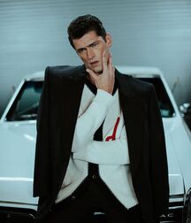 SEAN O’PRY - AMERICAN MODEL 62d1598285ae9.jpg