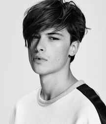 HUGH VIDLER - AUSTRALIAN MODEL 62d24add63908.jpg