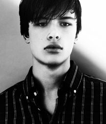 HUGH VIDLER - AUSTRALIAN MODEL 62d24aea5c4be.jpg