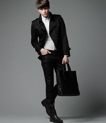 HUGH VIDLER - AUSTRALIAN MODEL 62d24b0063b87.jpg