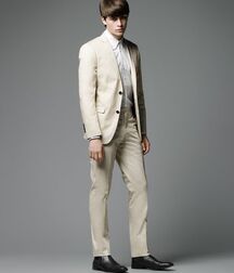 HUGH VIDLER - AUSTRALIAN MODEL 62d24b0405e41.jpg