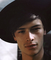 HUGH VIDLER - AUSTRALIAN MODEL 62d24b3fd104b.jpg