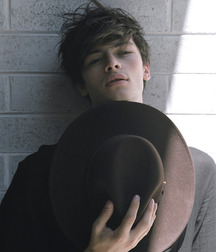 HUGH VIDLER - AUSTRALIAN MODEL 62d24b4673949.jpg