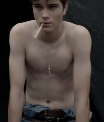 SAM STEELE - SPANISH MODEL 62d39d3bd73d6.jpg