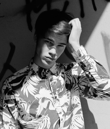 SAM STEELE - SPANISH MODEL 62d39d4ab9d12.jpg