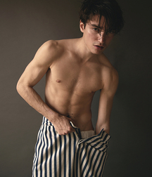 ALEXANDER FERRARIO - ARGENTINE MODEL 62d4c9d1a24d6.jpg