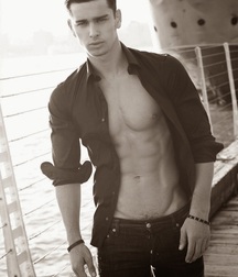 VALERIU GUTU - MOLDOVIAN MODEL 62d521241dc7a.jpg
