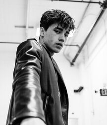 JACOB FORINASH - AMERICAN MODEL 62d934659c6fc.jpg