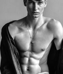 FREDERIK RUEGGER - GERMAN FASHION MODEL 62dba5f6b7b86.jpg