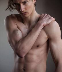FREDERIK RUEGGER - GERMAN FASHION MODEL 62dba66058d9c.jpg