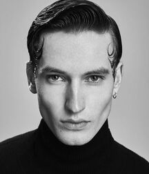 FREDERIK RUEGGER - GERMAN FASHION MODEL 62dba67a4100f.jpg
