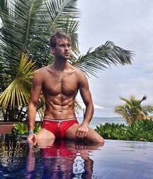 ALEXANDER TAPTSOV - BELARUS MALE MODEL 62dc199e42c18.jpg