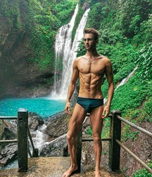 ALEXANDER TAPTSOV - BELARUS MALE MODEL 62dc19b4e39ef.jpg