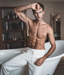 ALEXANDER TAPTSOV - BELARUS MALE MODEL 62dc19cae7e92.jpg