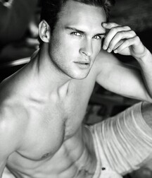 ALEXANDER TAPTSOV - BELARUS MALE MODEL 62dc1aa29be3e.jpg