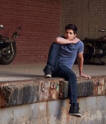 ALEX BARBER 62e5f91363d9b.jpg