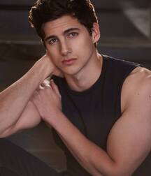 ALEX BARBER 62e5f9714f3fa.jpg