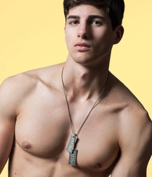 ALEX BARBER 62e5f9917a716.jpg