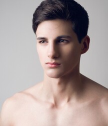 ALEX BARBER 62e5f9dc4cd46.jpg