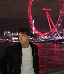 Romain Hamdous - French Model 62e6227145a79.jpg