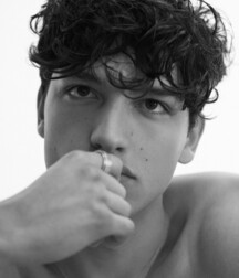 Romain Hamdous - French Model 62e622962f3eb.jpg