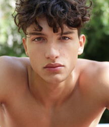 Romain Hamdous - French Model 62e622d2b4516.jpg