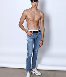 Romain Hamdous - French Model 62e622e8918a4.jpg