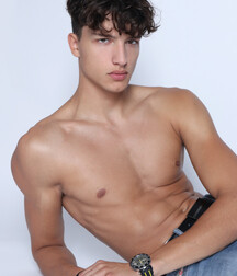 Romain Hamdous - French Model 62e622eb22e7c.jpg