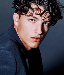 Romain Hamdous - French Model 62e6233dd4303.jpg