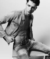 Romain Hamdous - French Model 62e623453bdea.jpg