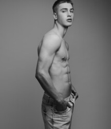 MAX TURLAND - GERMAN MALE MODEL TWINK TUBE 62e64618472ef.jpg