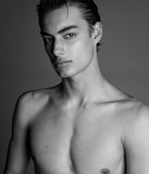 JADEN EDLUND - AMERICAN MODEL 62e685a4dbfd7.jpg