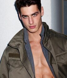 MATTHEW COATSWORTH - CANADIAN MALE MODEL 62ea565910b30.jpg