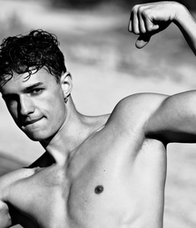 ONDREJ MOKOS - SLOVAKIAN MODEL  PYRRHOS 62ef4f0ae23a2.jpg