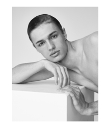ONDREJ MOKOS - SLOVAKIAN MODEL  PYRRHOS 62ef4f16be30e.jpg