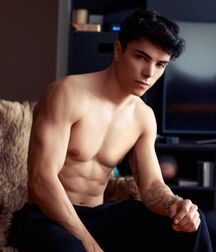 IGOR DENALI - BRAZILIAN MODEL 62ef8df14765f.jpg