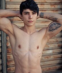 IGOR DENALI - BRAZILIAN MODEL 62ef8dfe72c37.jpg