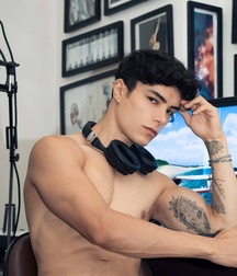 IGOR DENALI - BRAZILIAN MODEL 62ef8e341db66.jpg