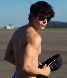 IGOR DENALI - BRAZILIAN MODEL 62ef8e5fd0055.jpg
